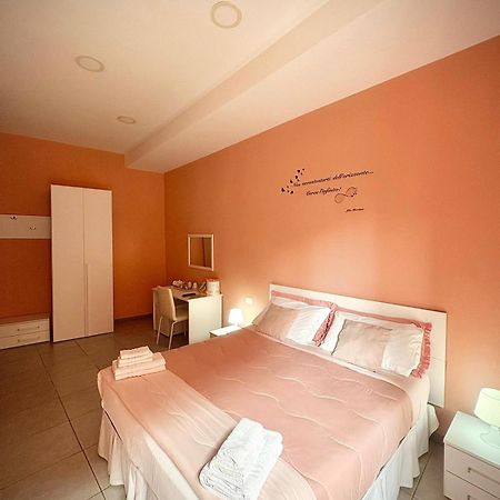 Rianna House B&B Napoli Bagian luar foto