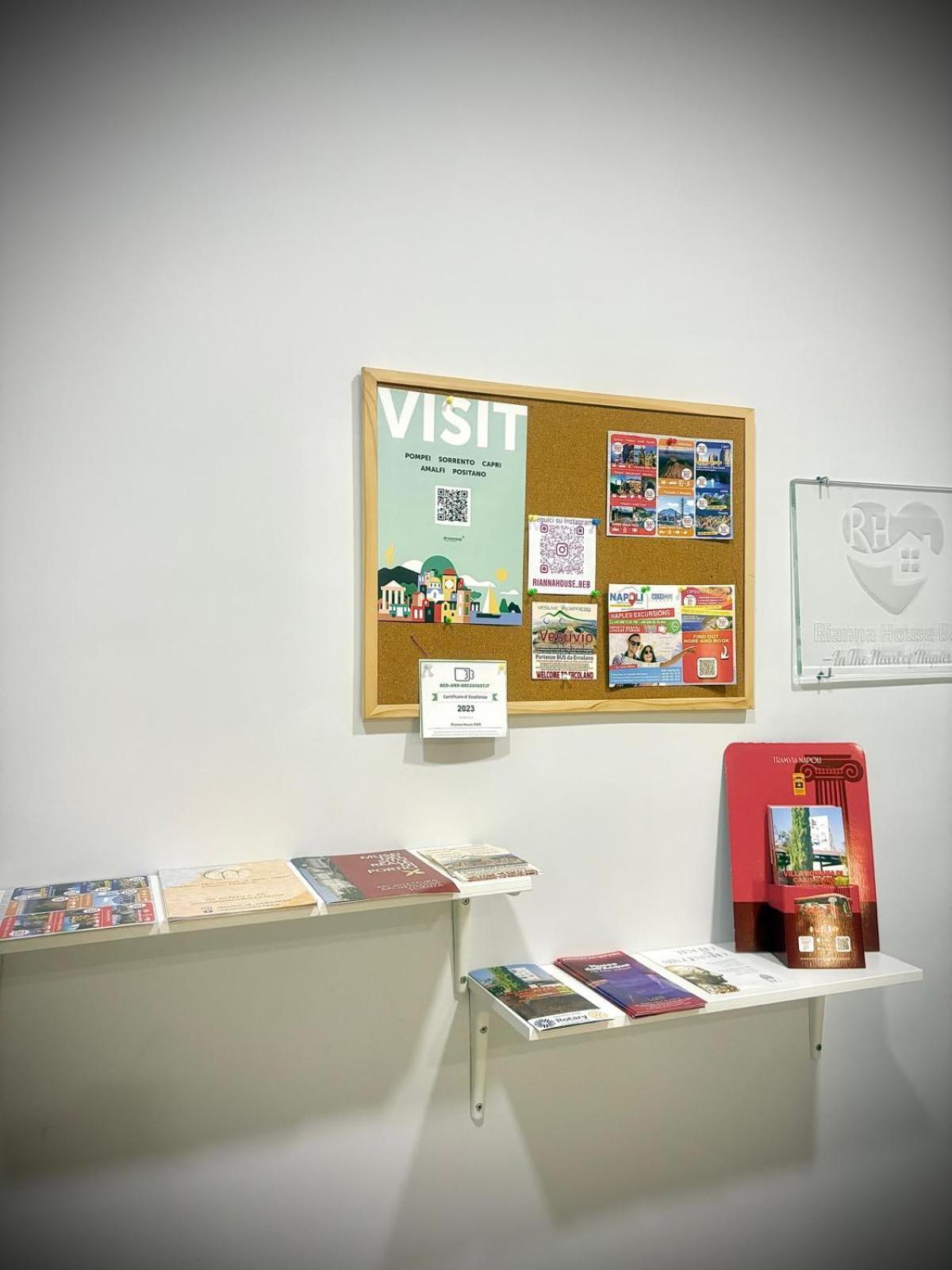 Rianna House B&B Napoli Bagian luar foto