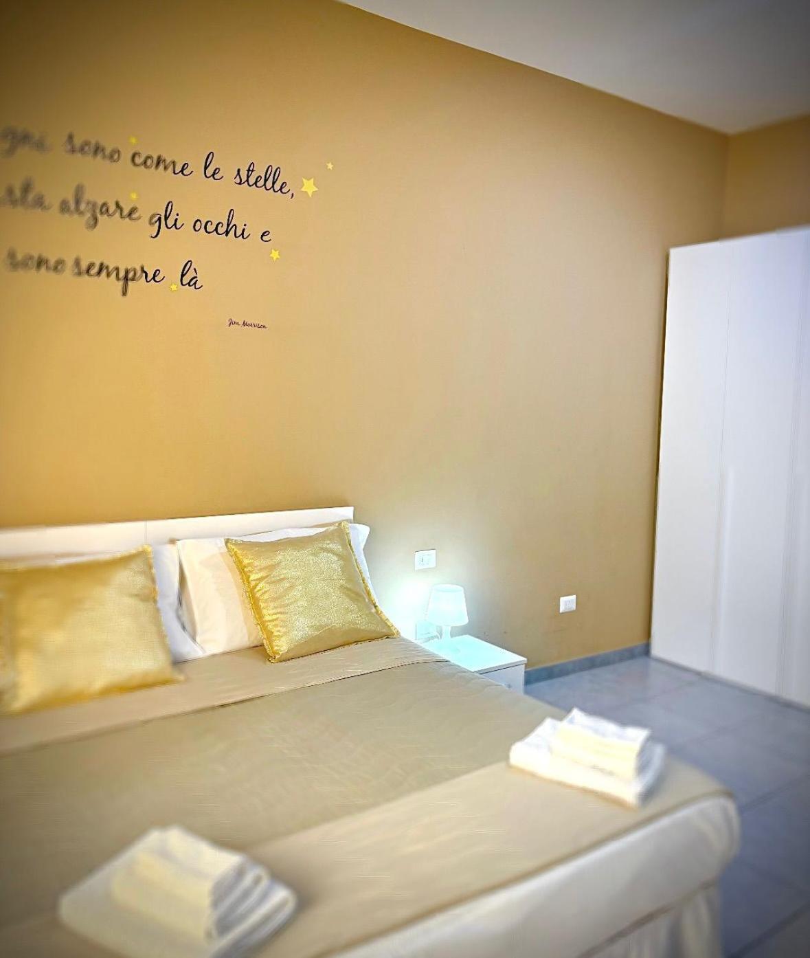 Rianna House B&B Napoli Bagian luar foto