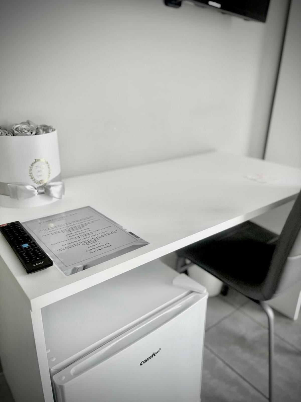 Rianna House B&B Napoli Bagian luar foto