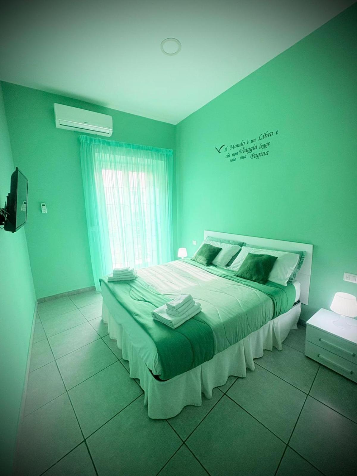 Rianna House B&B Napoli Bagian luar foto