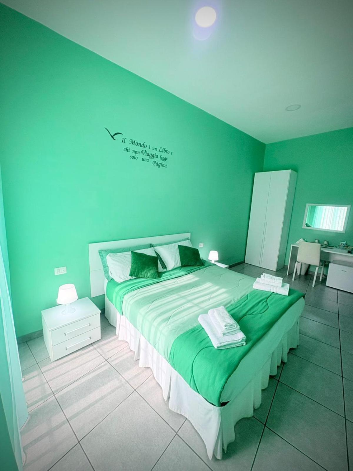 Rianna House B&B Napoli Bagian luar foto