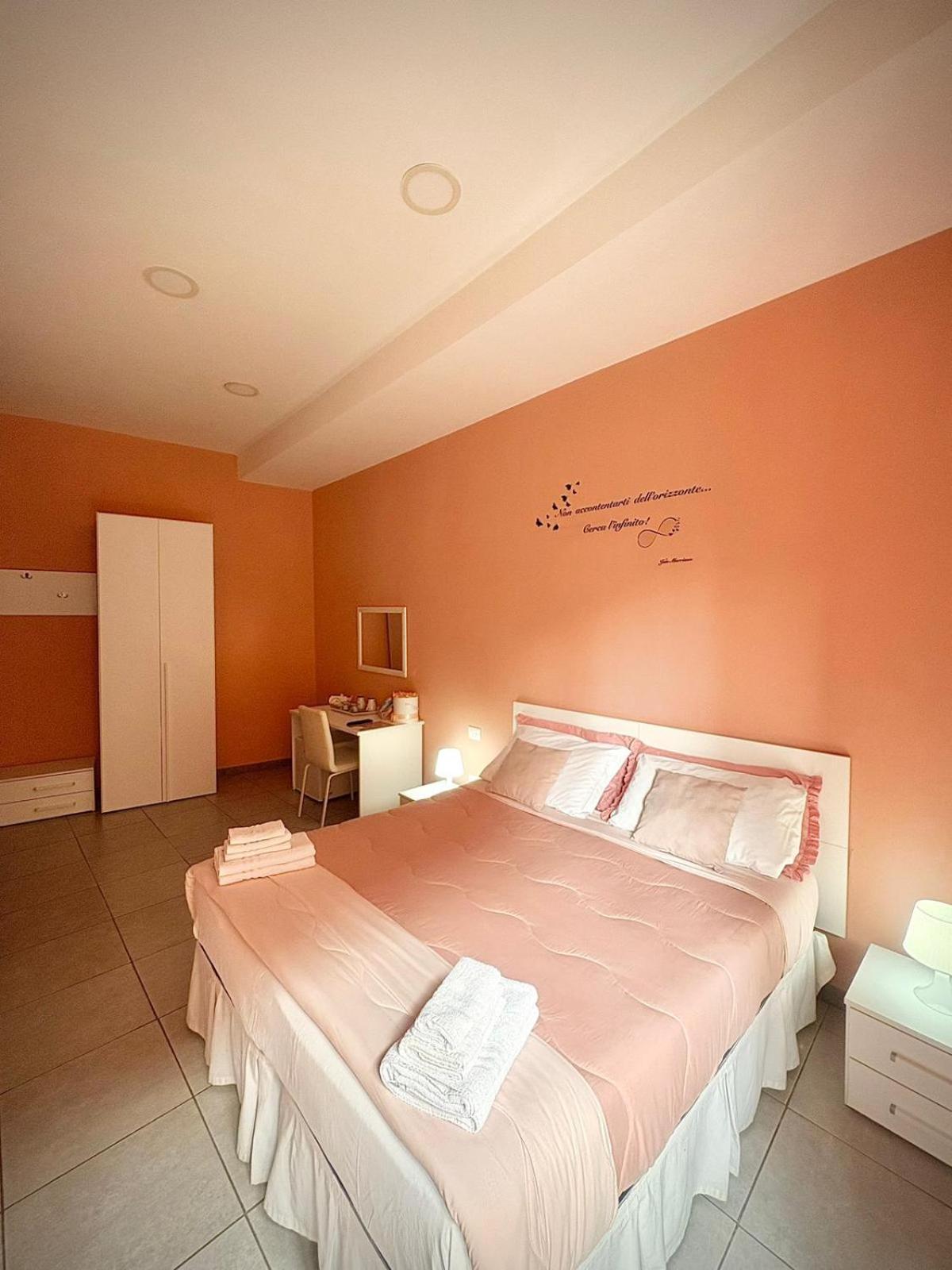 Rianna House B&B Napoli Bagian luar foto