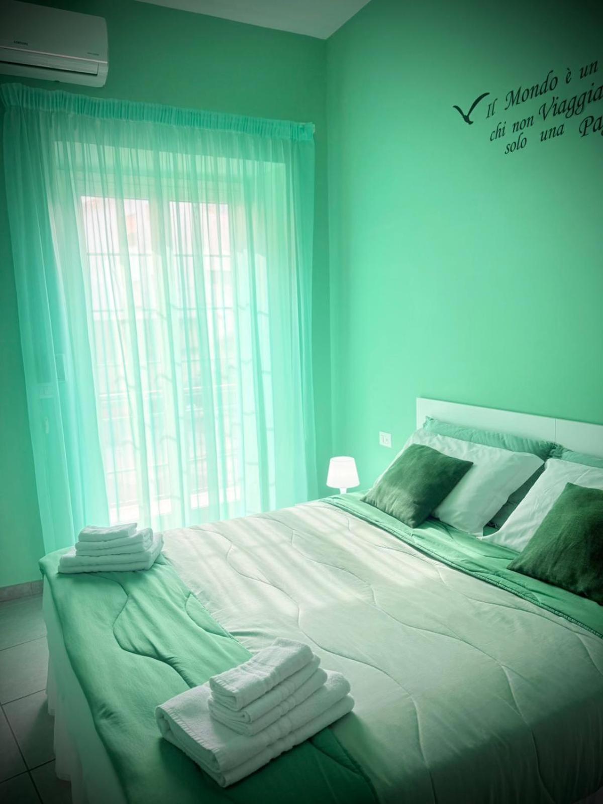 Rianna House B&B Napoli Bagian luar foto
